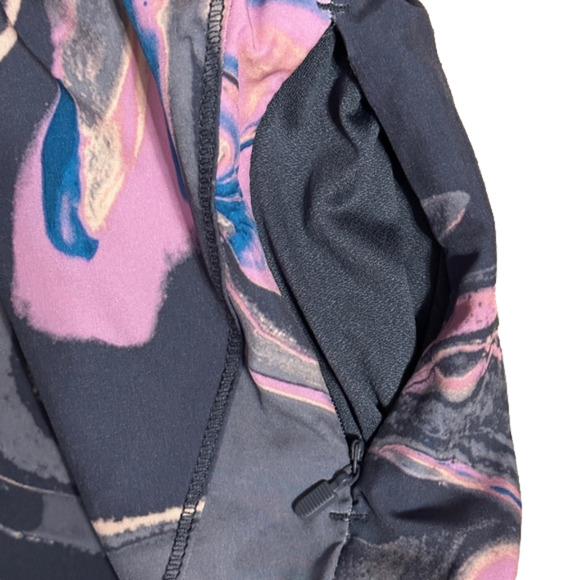 Women's Avia Athletic Multi Color Shorts size Large 12-14 - Picture 2 of 6